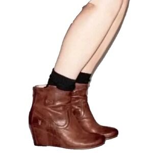 FRYE Carson Cognac Brown Italian Leather Hidden Wedge Ankle Booties 9.5 Back Zip